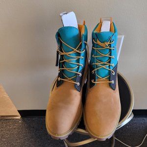 TIMBERLAND BRAND NEW BOOT